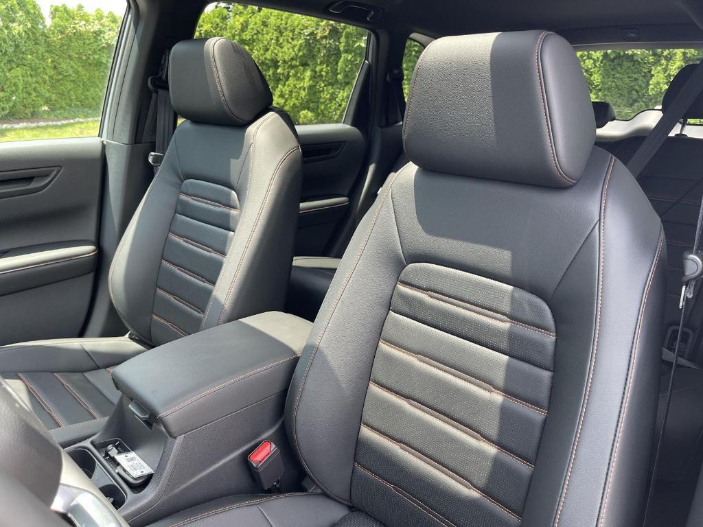 new 2026 Honda CR-V Hybrid car, priced at $40,565