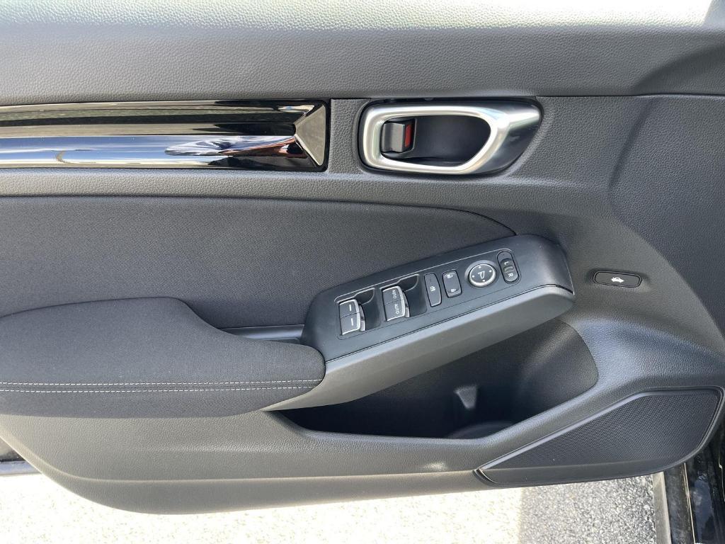new 2025 Honda Civic Hybrid car, priced at $30,100