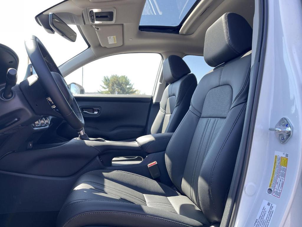 new 2025 Honda HR-V car, priced at $31,822