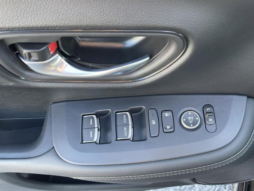 new 2025 Honda HR-V car, priced at $32,395