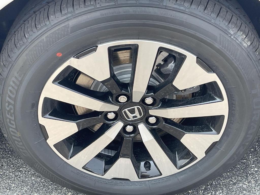 new 2025 Honda Odyssey car, priced at $44,125