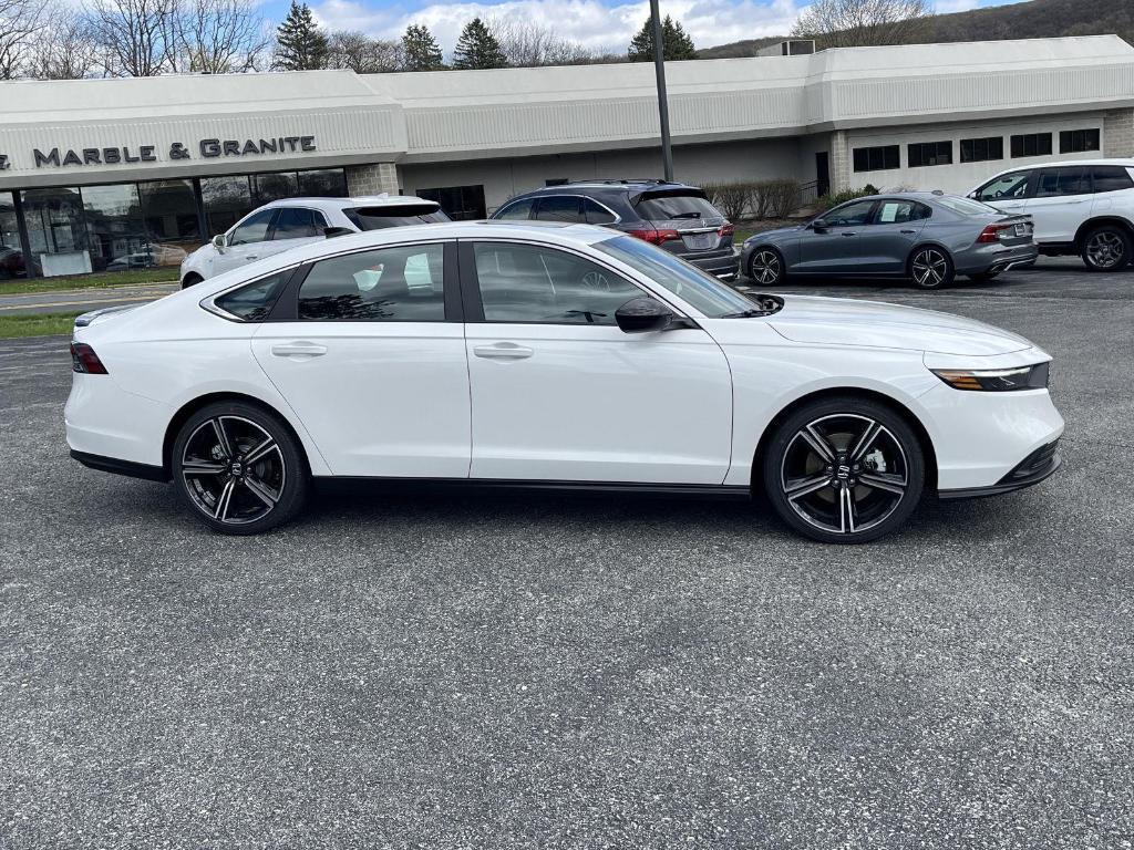 new 2025 Honda Accord Hybrid car, priced at $35,260