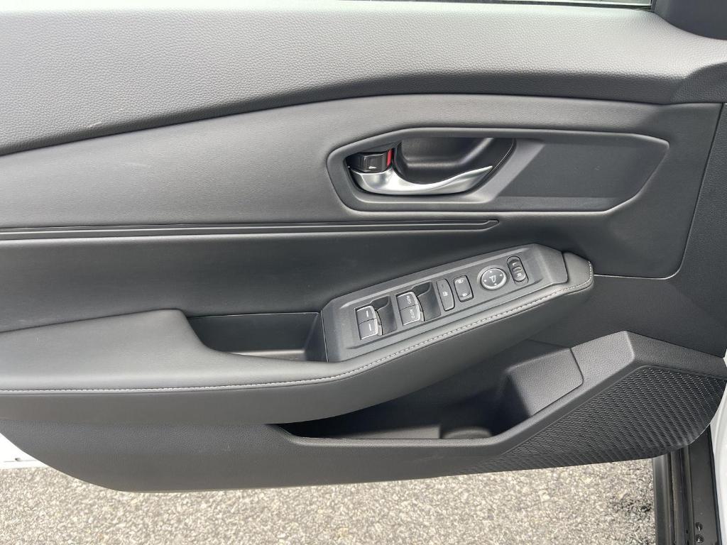 new 2025 Honda Accord Hybrid car, priced at $35,260
