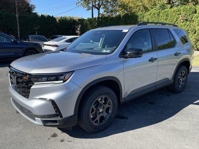 new 2025 Honda Pilot car, priced at $50,795