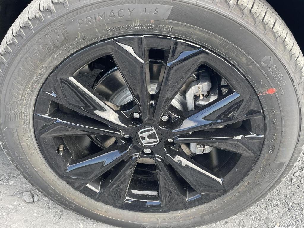new 2026 Honda CR-V Hybrid car, priced at $43,700