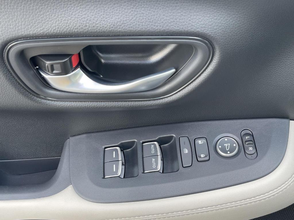 new 2026 Honda HR-V car, priced at $33,400