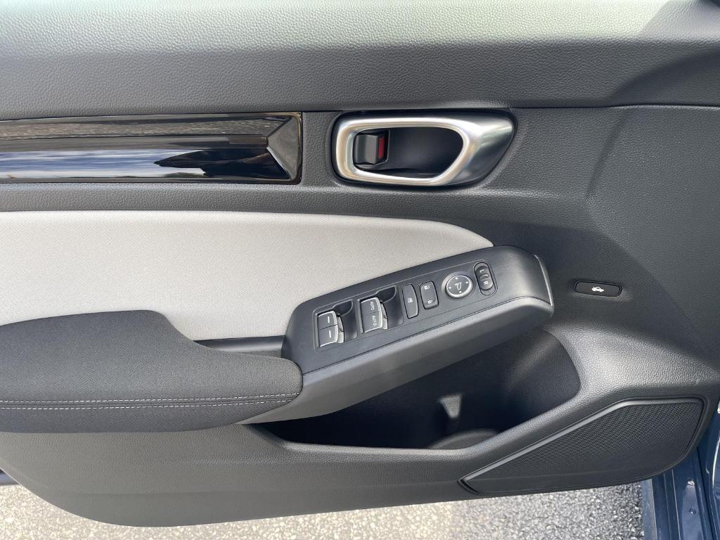 new 2026 Honda Civic Hybrid car, priced at $30,945