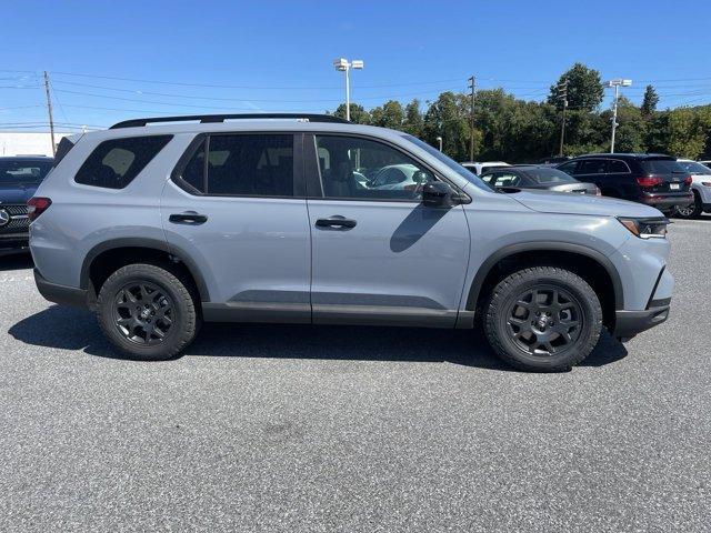 new 2025 Honda Pilot car, priced at $50,950