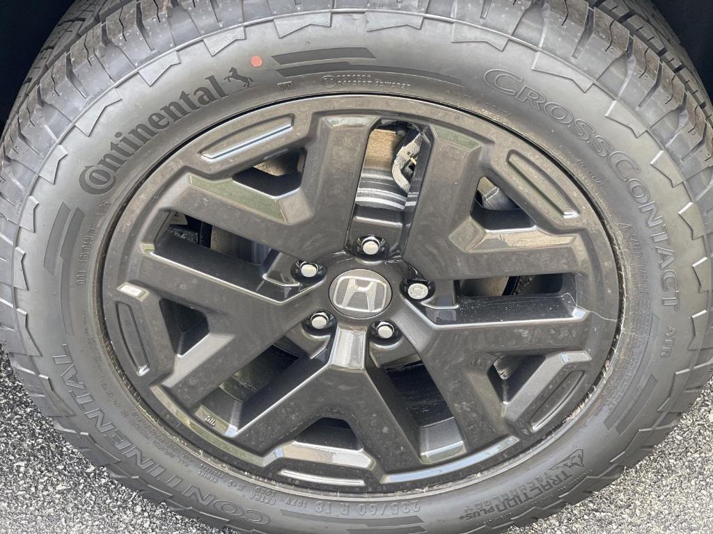 new 2026 Honda CR-V Hybrid car, priced at $40,705