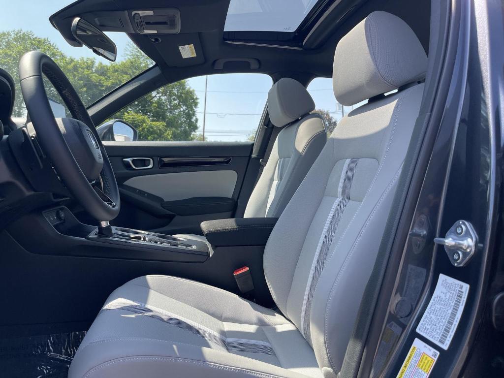 new 2025 Honda Civic Hybrid car, priced at $30,100