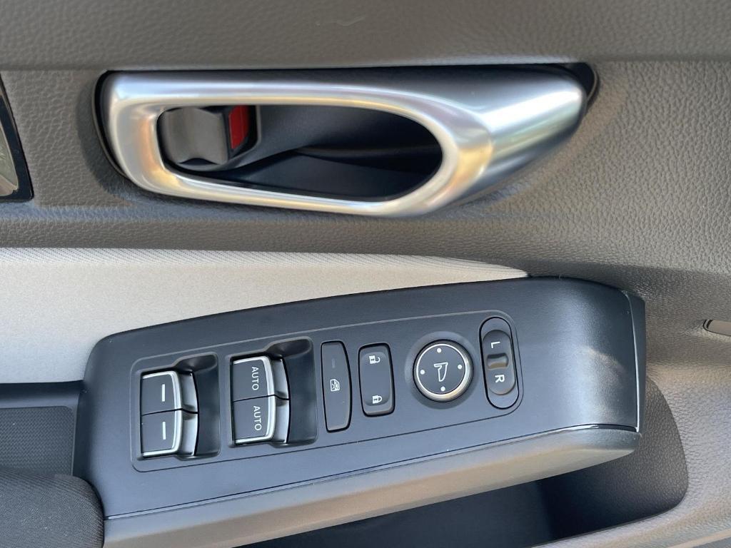 new 2025 Honda Civic Hybrid car, priced at $30,100