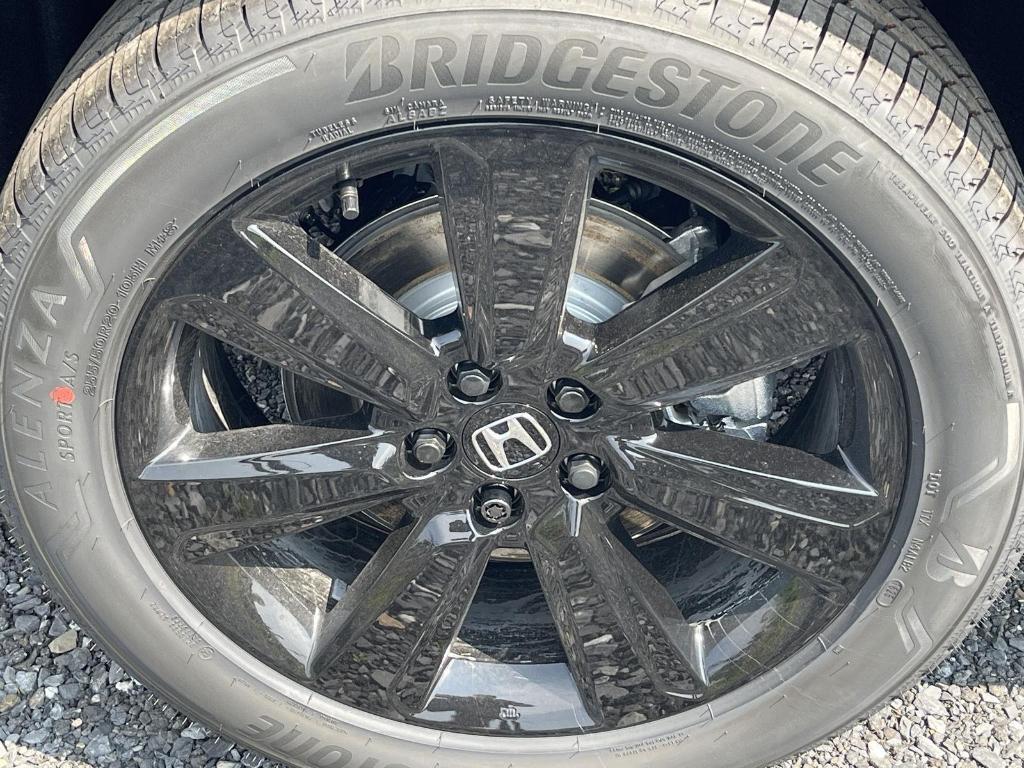 new 2025 Honda Pilot car, priced at $56,485