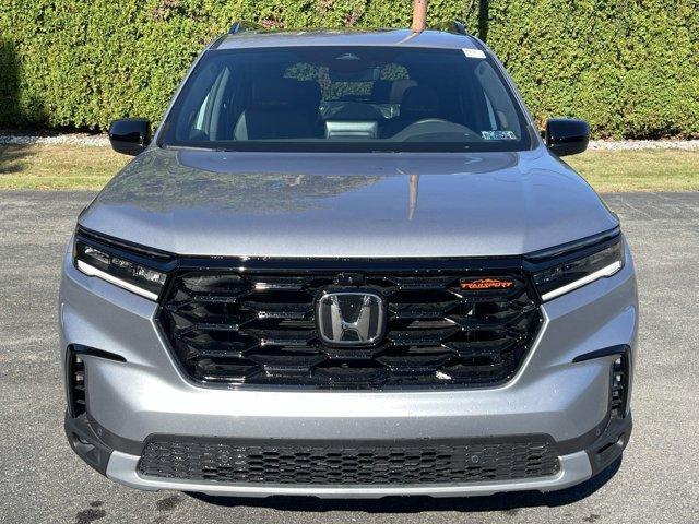 new 2025 Honda Pilot car, priced at $50,795