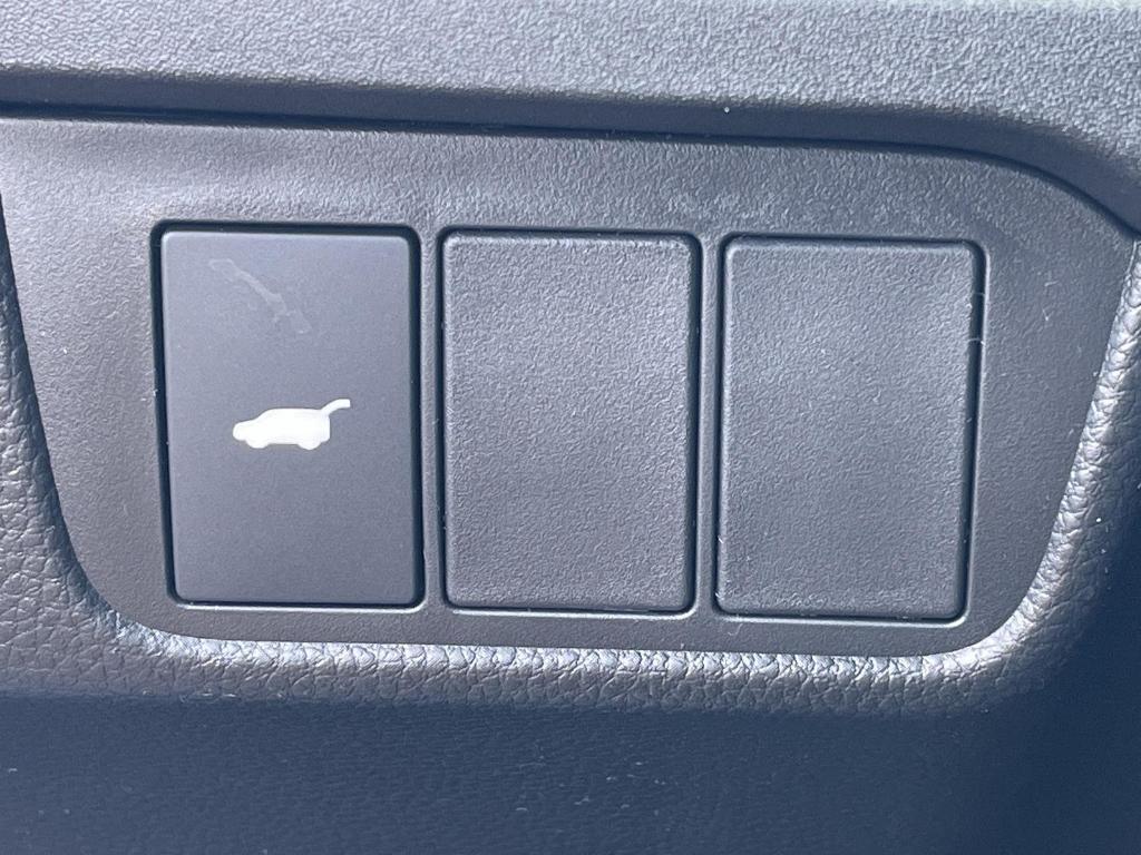 new 2026 Honda CR-V Hybrid car, priced at $40,195