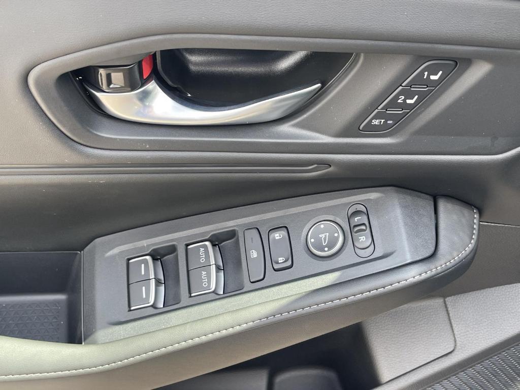 new 2025 Honda Accord Hybrid car, priced at $36,980