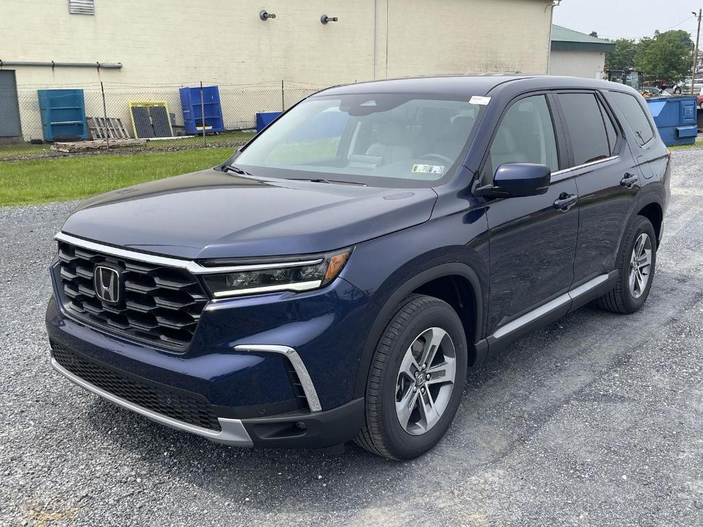 new 2025 Honda Pilot car, priced at $47,050