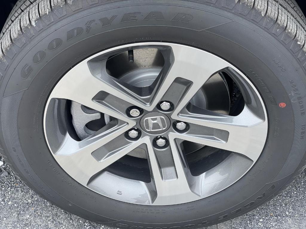 new 2025 Honda Pilot car, priced at $47,050