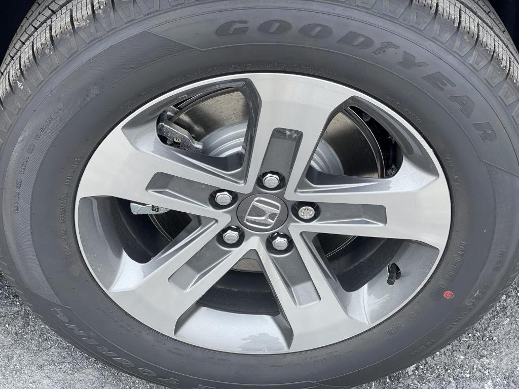 new 2025 Honda Pilot car, priced at $47,050