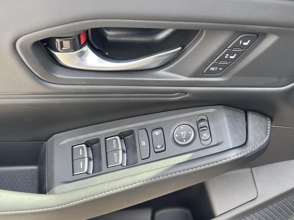 new 2025 Honda Accord Hybrid car, priced at $36,980