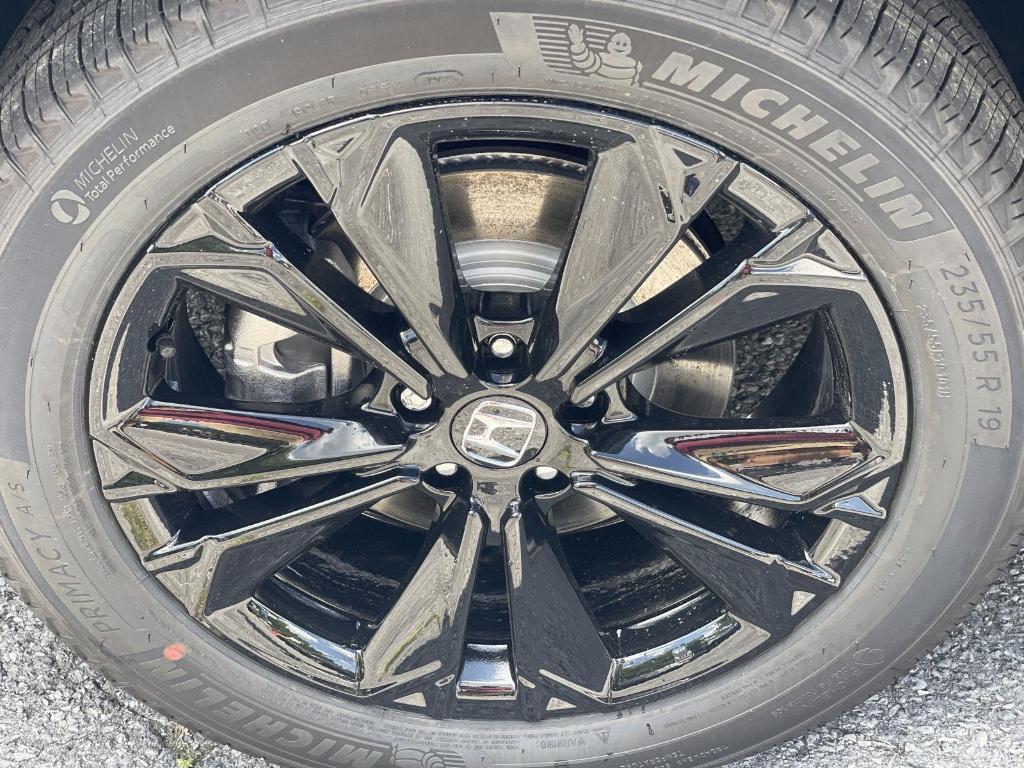 new 2026 Honda CR-V Hybrid car, priced at $43,645