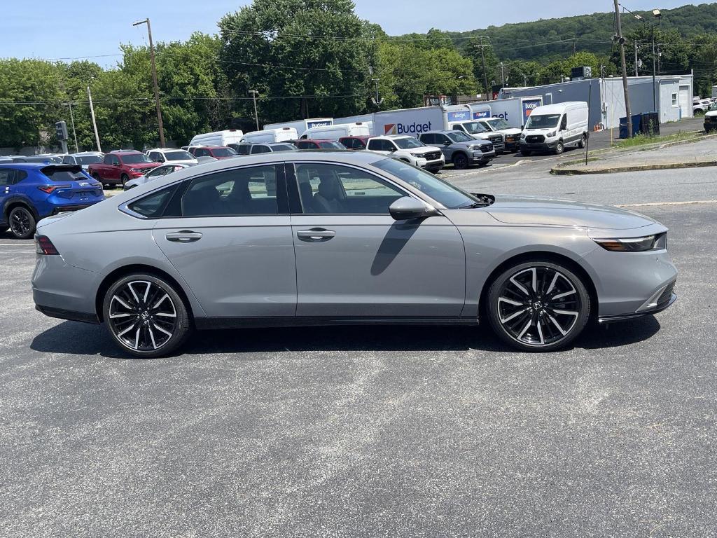 new 2025 Honda Accord Hybrid car, priced at $40,905