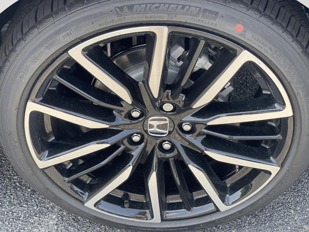 new 2025 Honda Accord Hybrid car, priced at $40,905