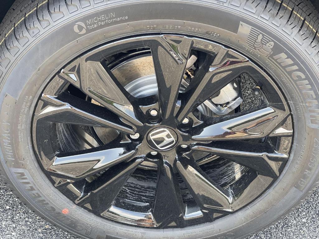 new 2026 Honda CR-V Hybrid car, priced at $43,700