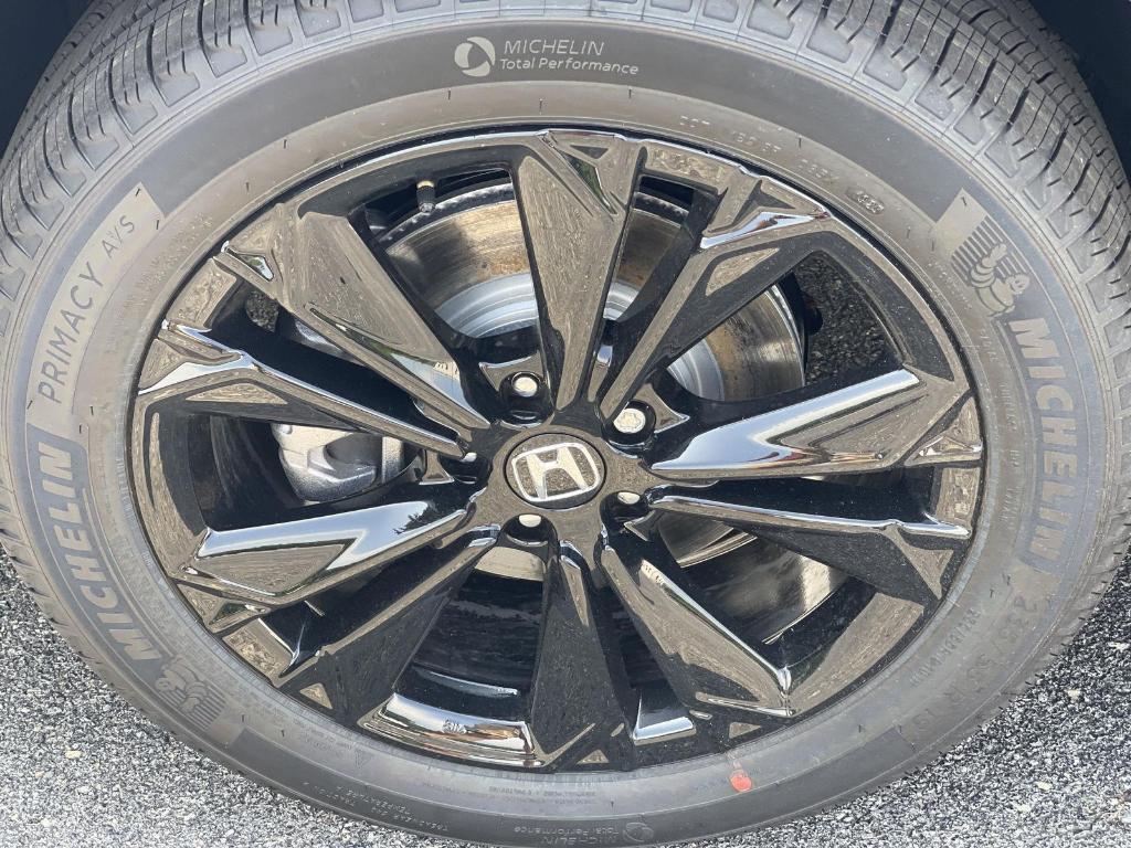 new 2026 Honda CR-V Hybrid car, priced at $43,700