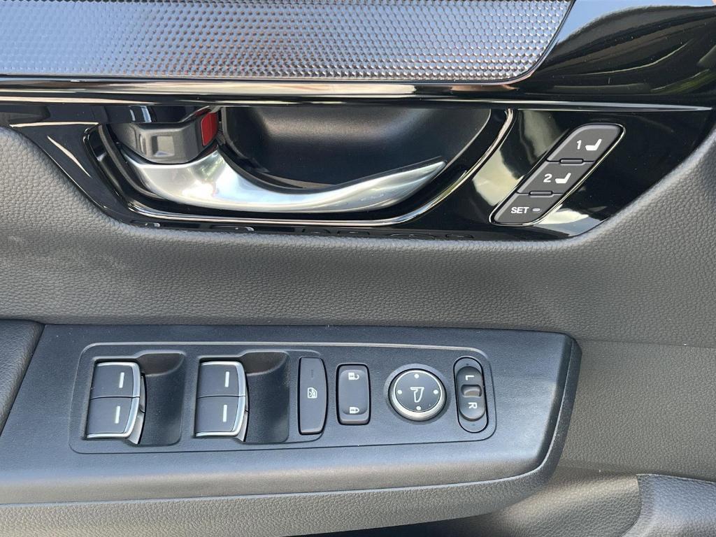 new 2025 Honda CR-V car, priced at $38,350