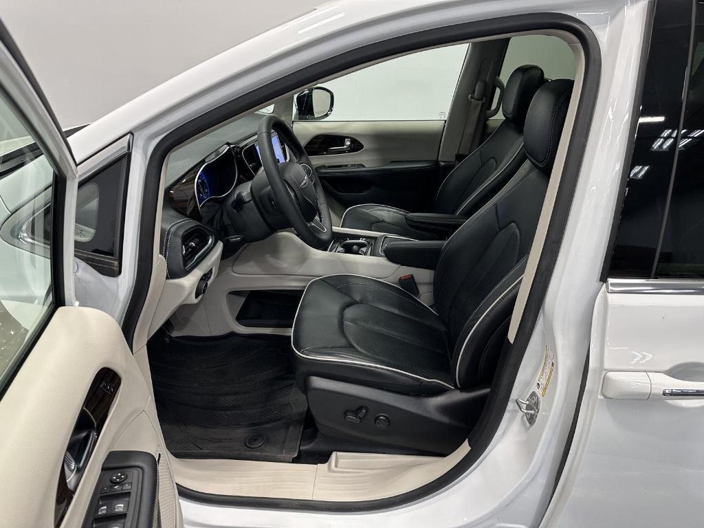 used 2023 Chrysler Pacifica car, priced at $43,495