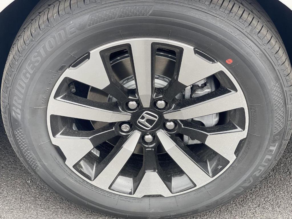 new 2025 Honda Odyssey car, priced at $44,125