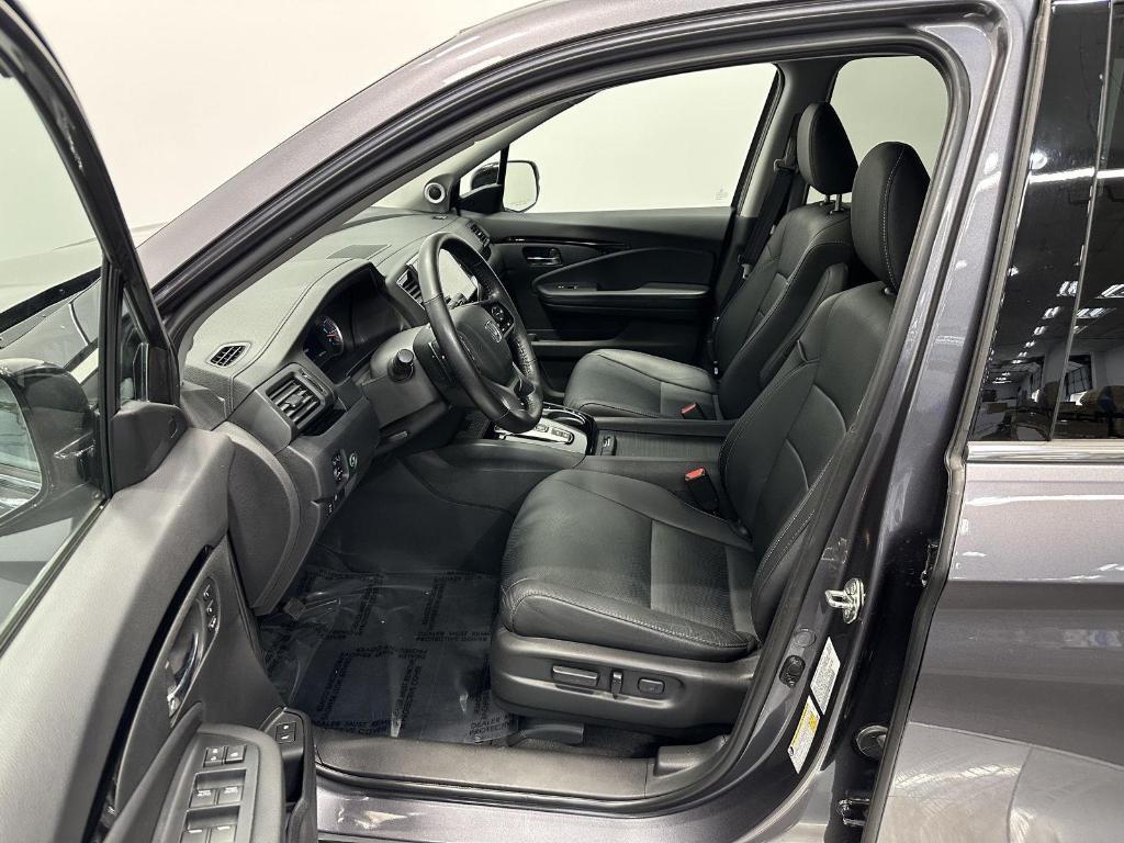 used 2021 Honda Pilot car, priced at $29,995