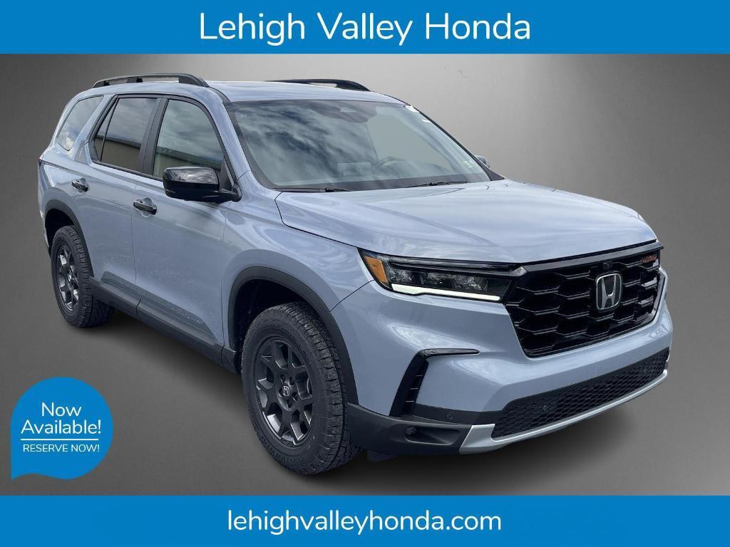 new 2025 Honda Pilot car, priced at $51,305