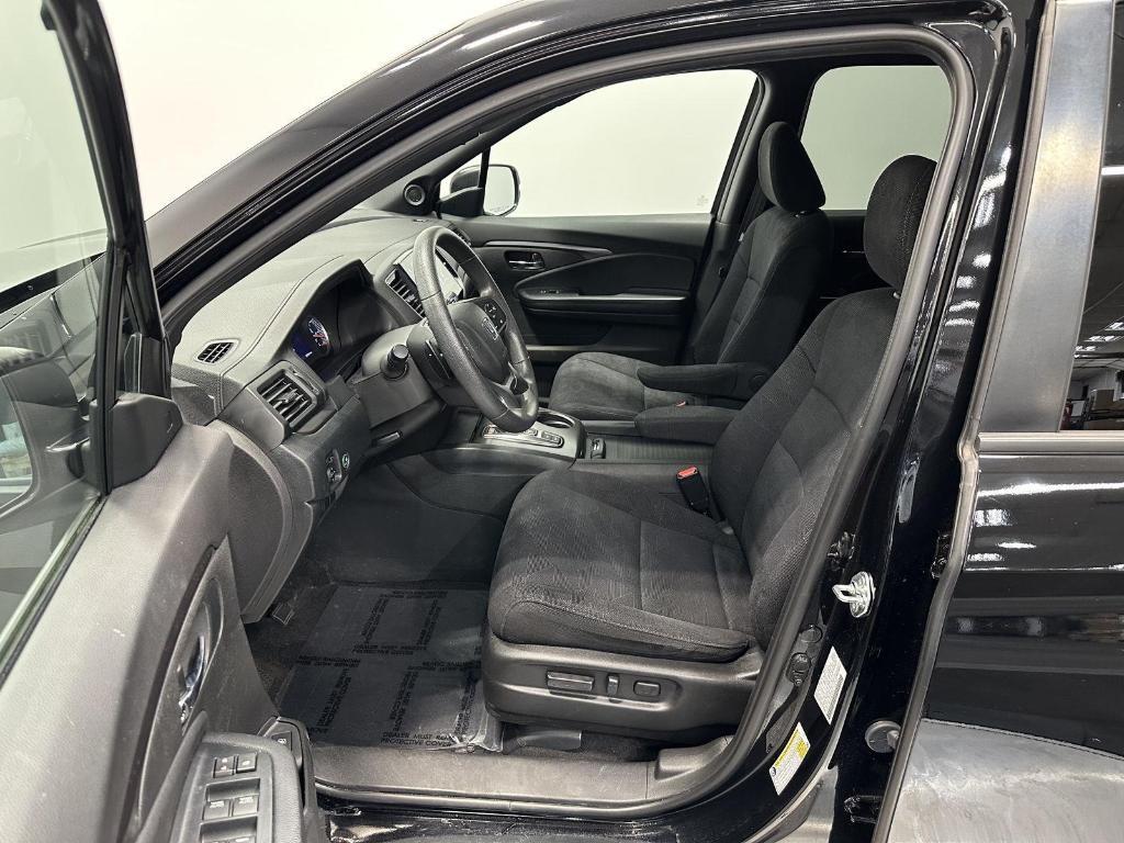 used 2022 Honda Pilot car, priced at $31,995