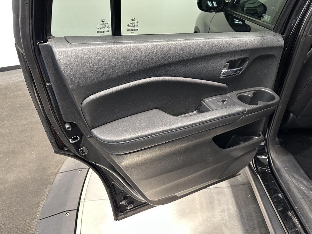 used 2022 Honda Pilot car, priced at $31,995