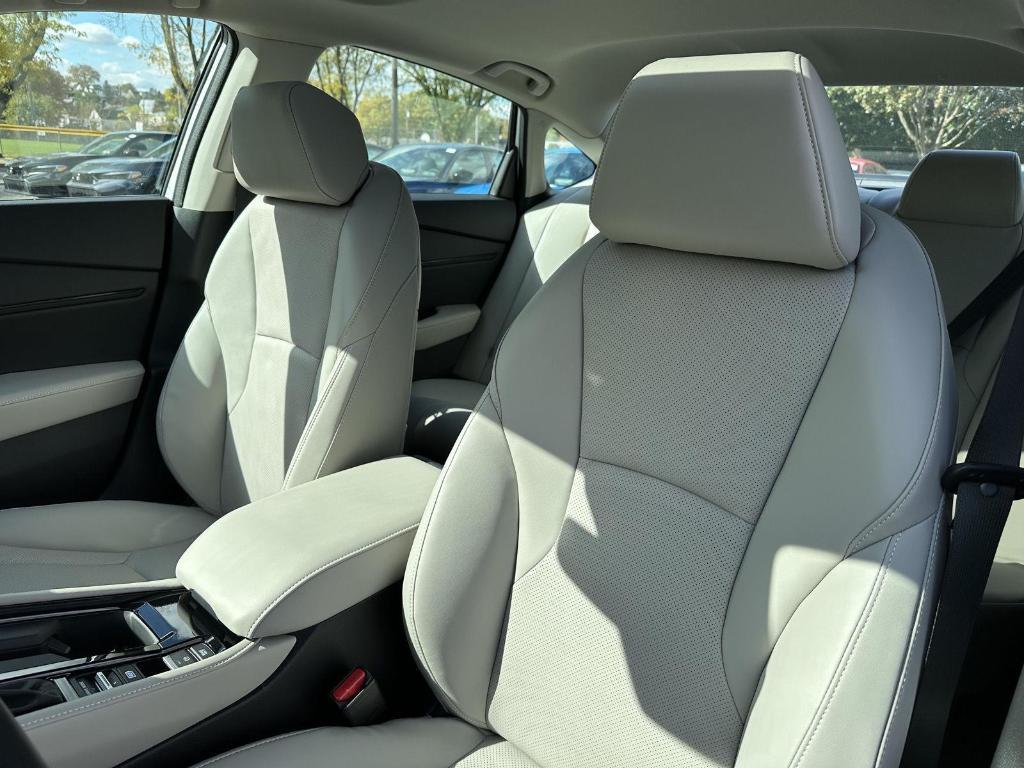 new 2025 Honda Accord Hybrid car, priced at $40,950