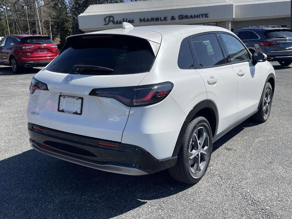 new 2025 Honda HR-V car, priced at $32,850