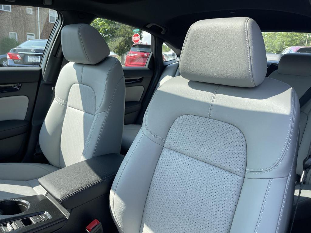 new 2025 Honda Civic Hybrid car, priced at $33,100
