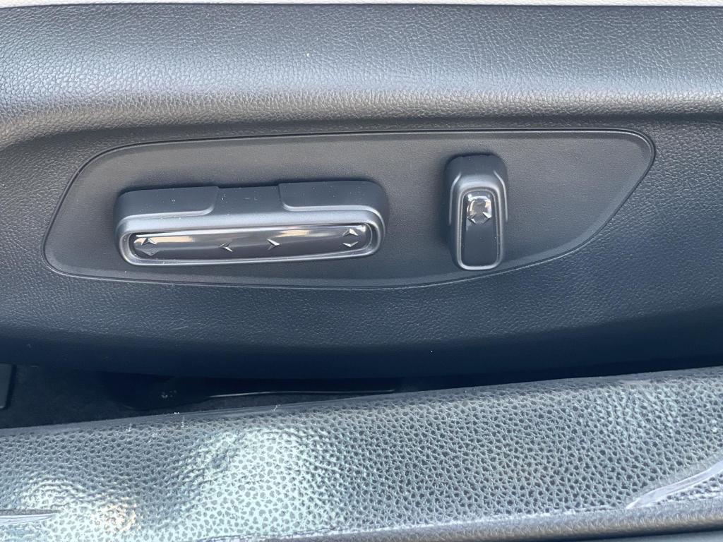 new 2025 Honda Civic Hybrid car, priced at $33,100