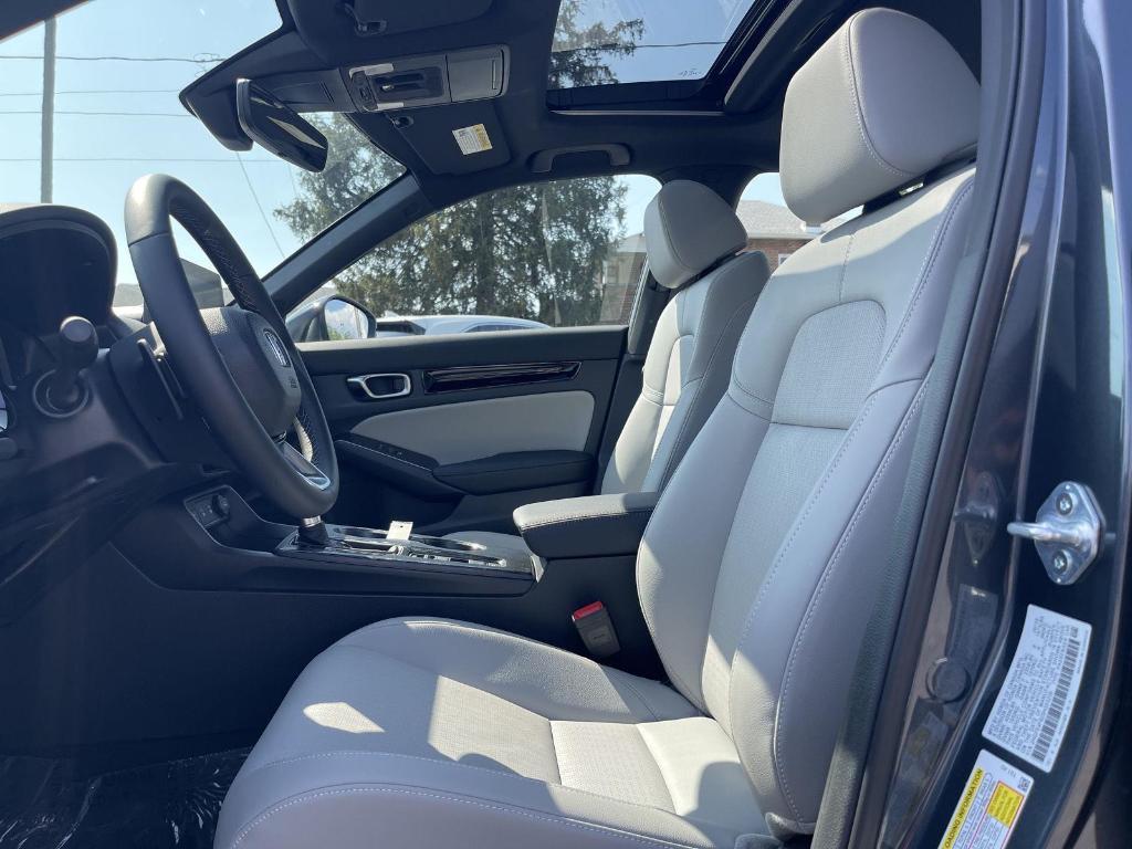 new 2025 Honda Civic Hybrid car, priced at $33,100