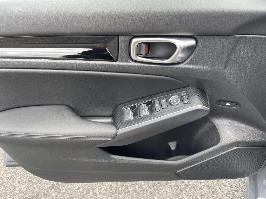 new 2026 Honda Civic Hybrid car, priced at $33,945