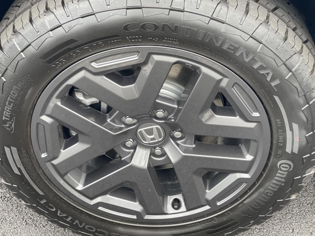 new 2026 Honda CR-V Hybrid car, priced at $40,650