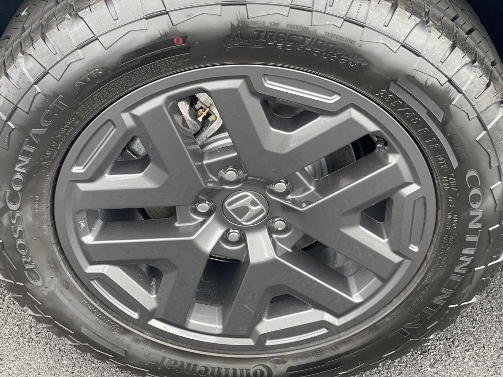 new 2026 Honda CR-V Hybrid car, priced at $40,650