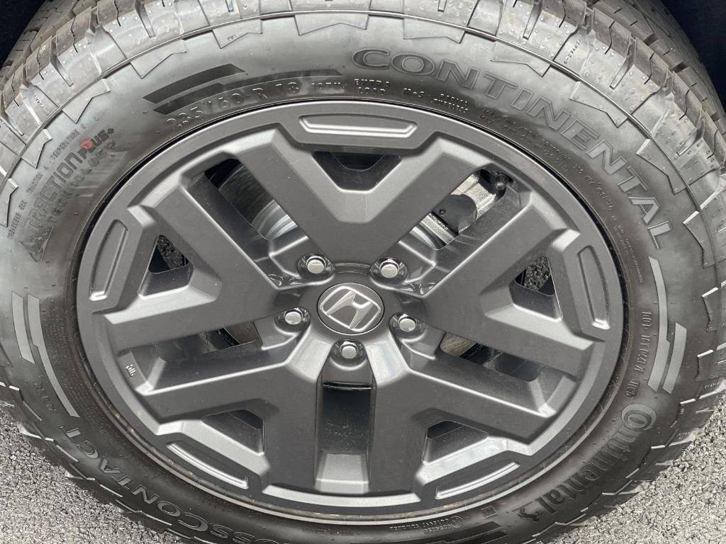 new 2026 Honda CR-V Hybrid car, priced at $40,650