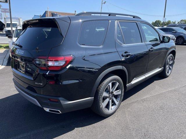 new 2025 Honda Pilot car, priced at $54,175