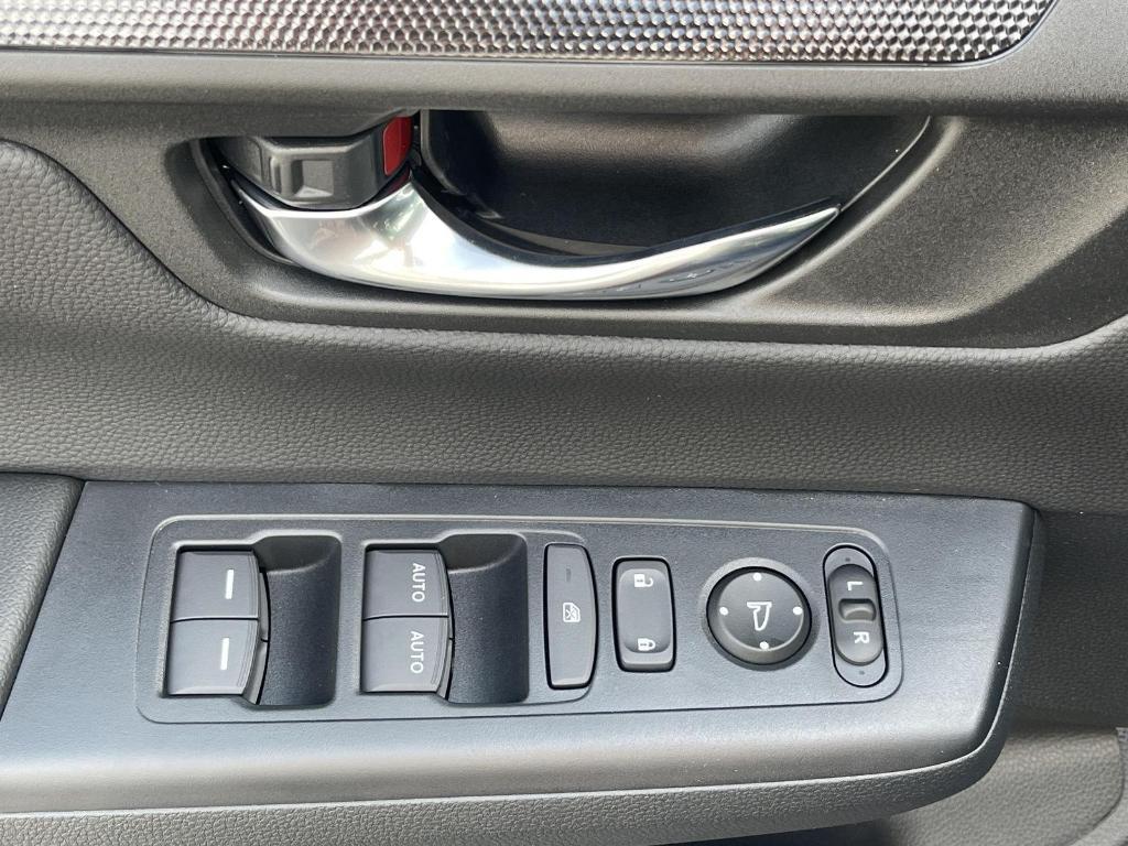 new 2025 Honda CR-V car, priced at $35,700