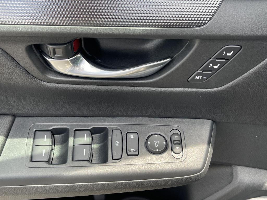 new 2026 Honda CR-V Hybrid car, priced at $41,620