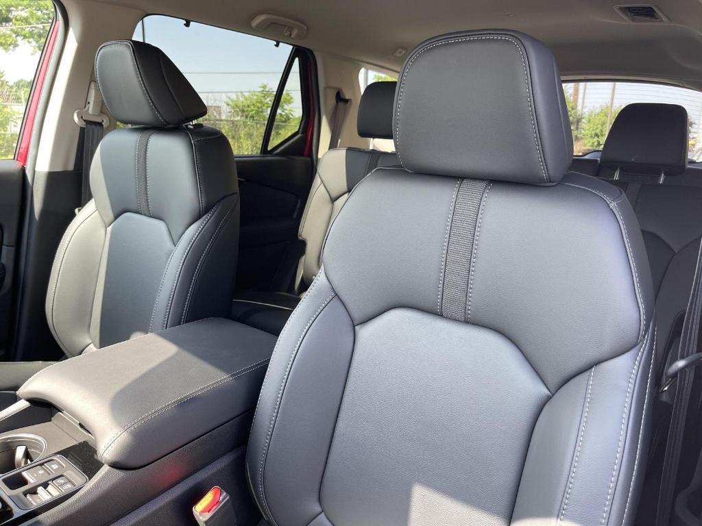 new 2025 Honda Pilot car, priced at $46,050