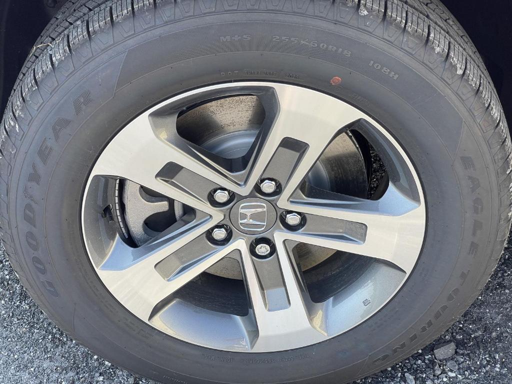 new 2025 Honda Pilot car, priced at $46,050