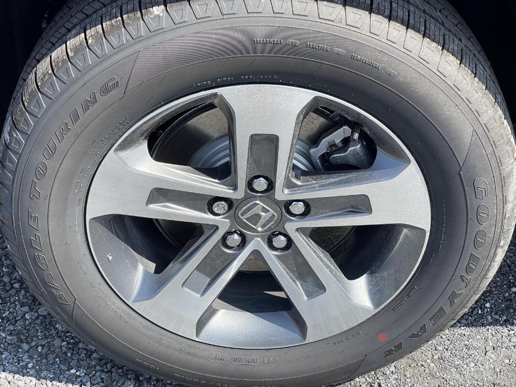 new 2025 Honda Pilot car, priced at $46,050